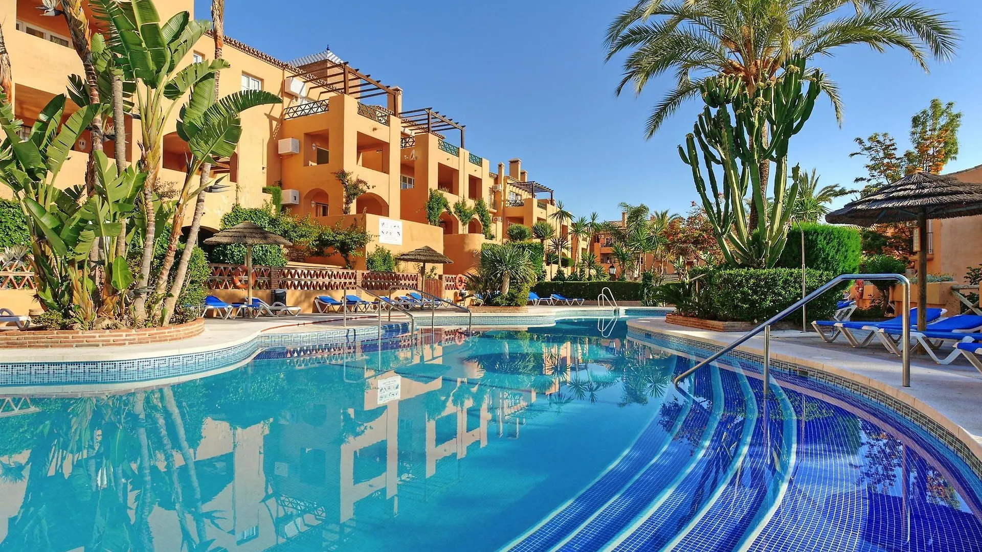 Mijas Costa Oasis By Grangefield Oasis Club Aparthotel Sitio de Calahonda
